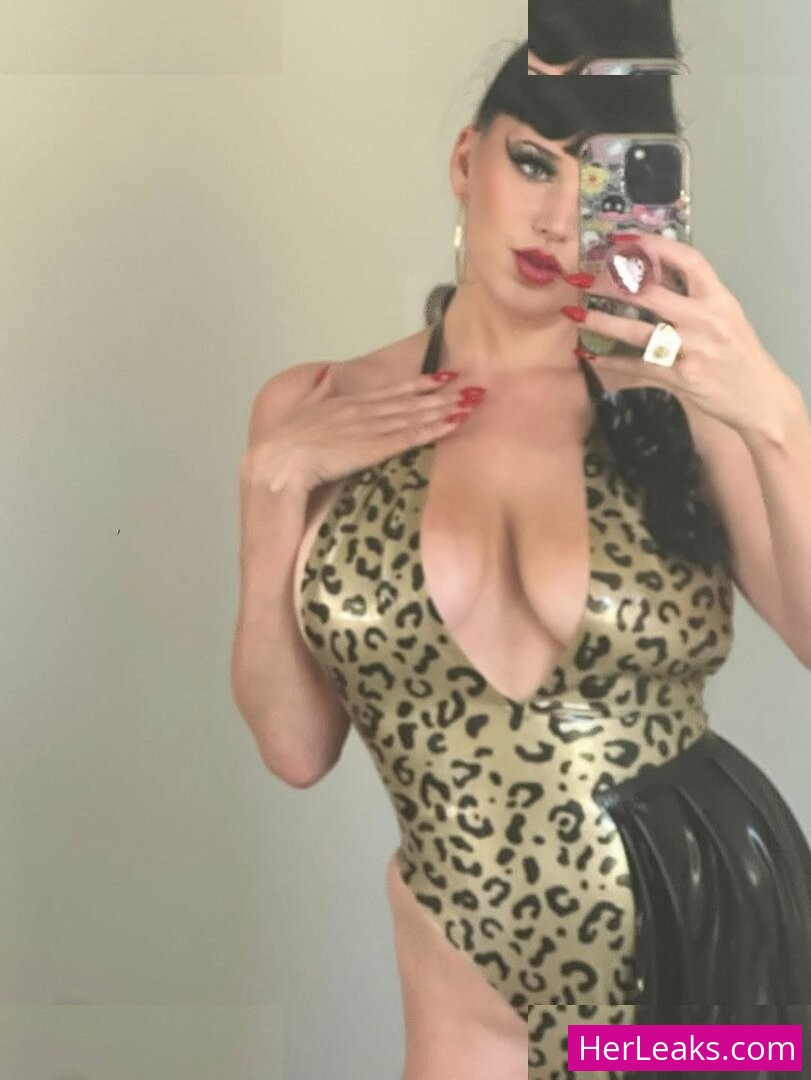 Megan Louise - Image 144