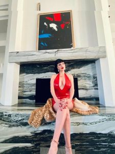 Megan Louise - Image 113