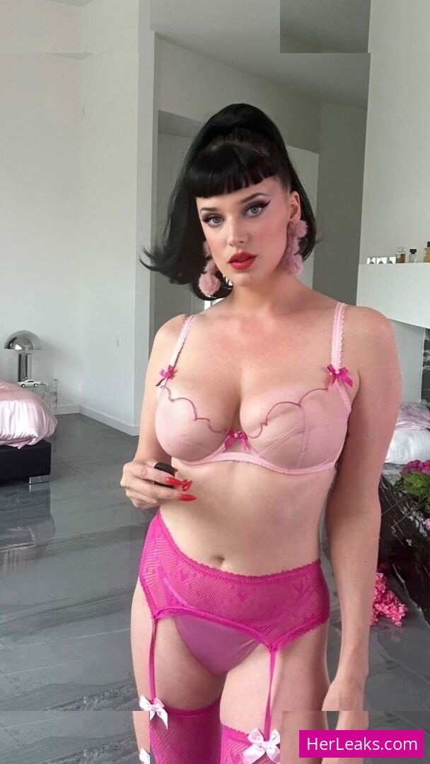 Megan Louise - Image 78