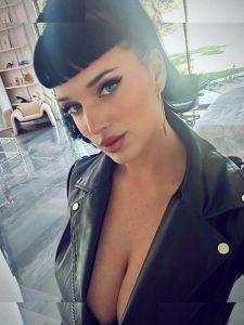 Megan Louise - Image 48