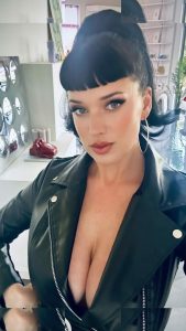 Megan Louise - Image 43
