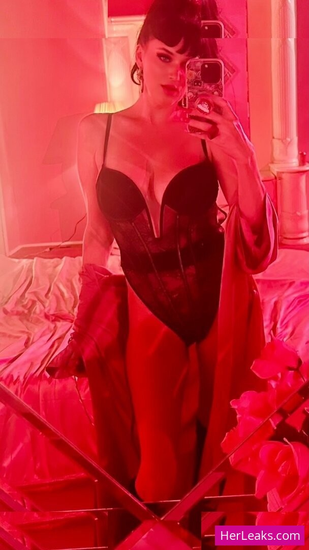 Megan Louise - Image 34