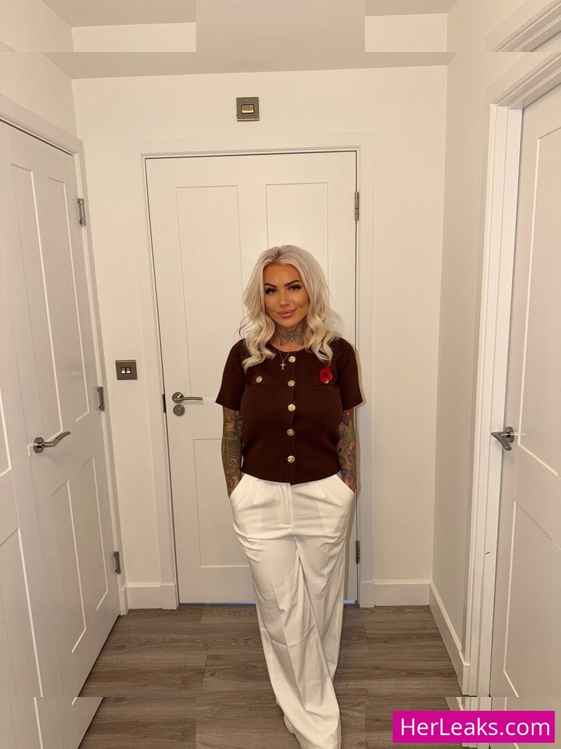Megan Louise - Image 28