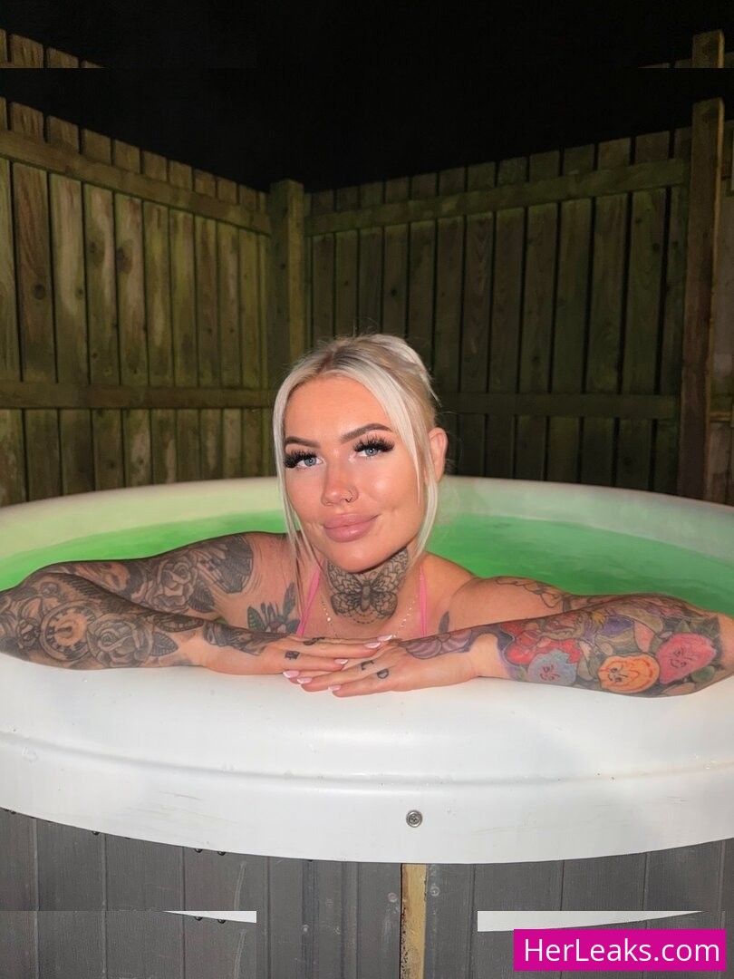 Megan Louise - Image 24