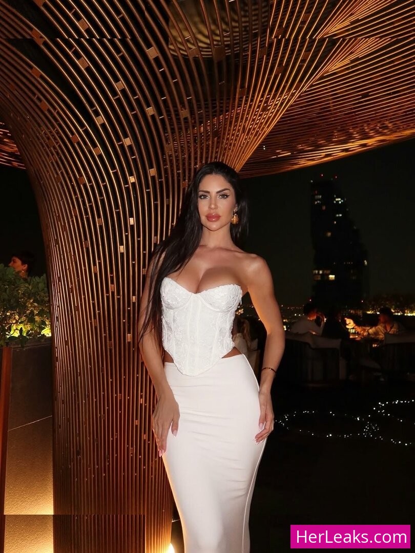 Melania Puntas - Image 153