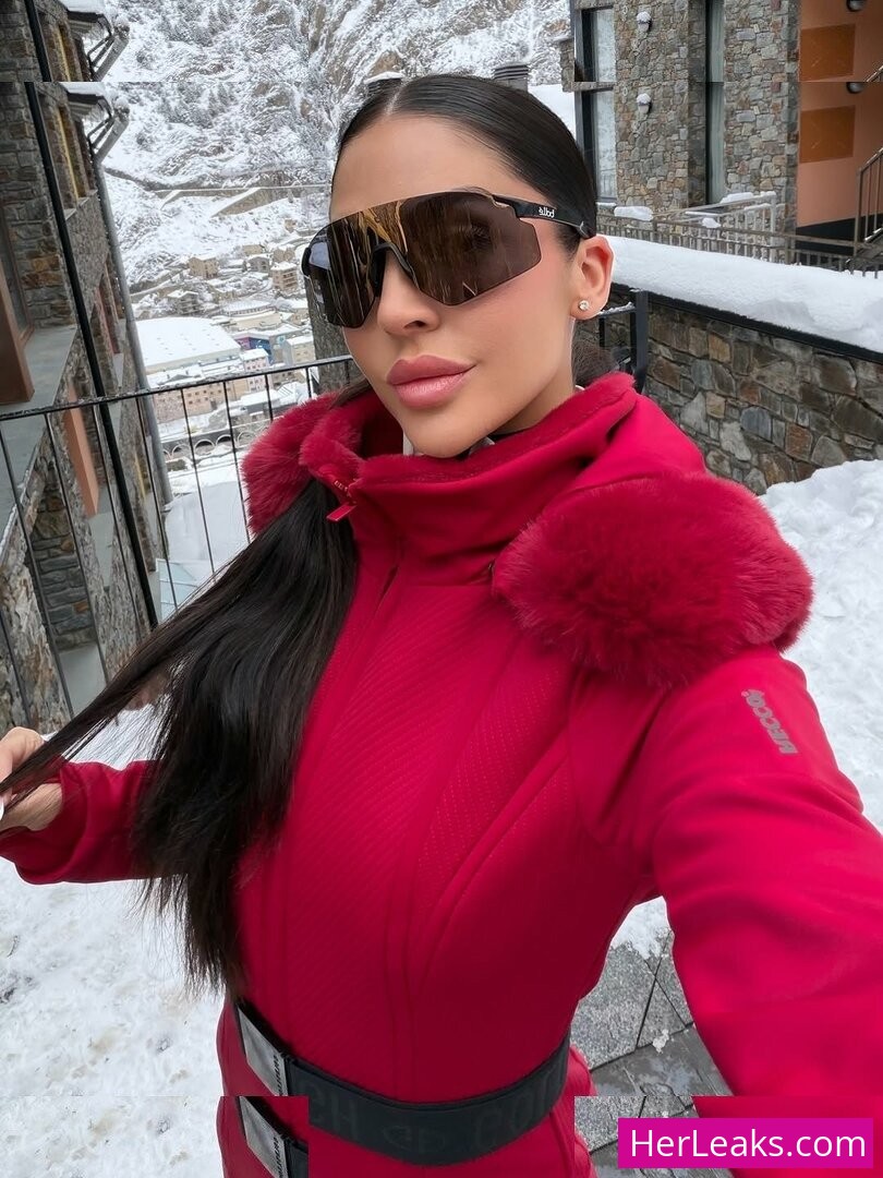 Melania Puntas - Image 106