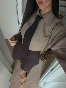 Melania Puntas - Image 91