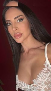 Melania Puntas - Image 79