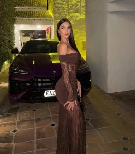Melania Puntas - Image 75