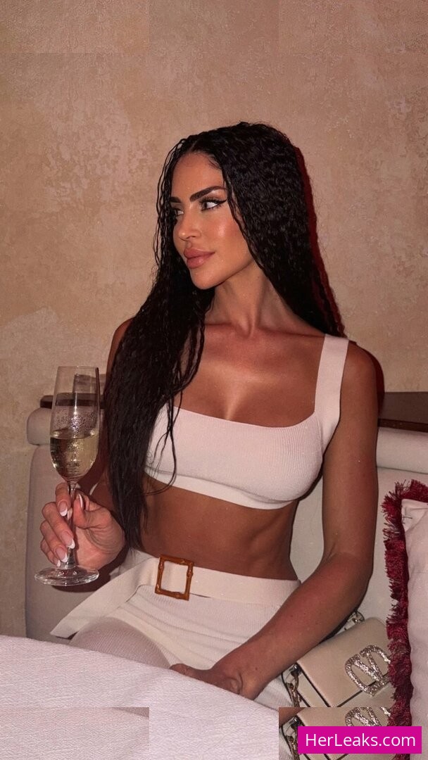 Melania Puntas - Image 61