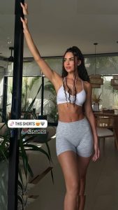Melania Puntas - Image 59