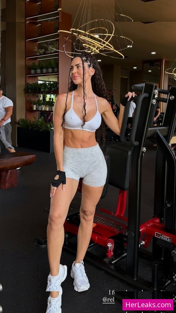 Melania Puntas - Image 58