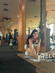 Melania Puntas - Image 57