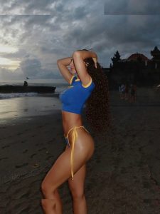 Melania Puntas - Image 40