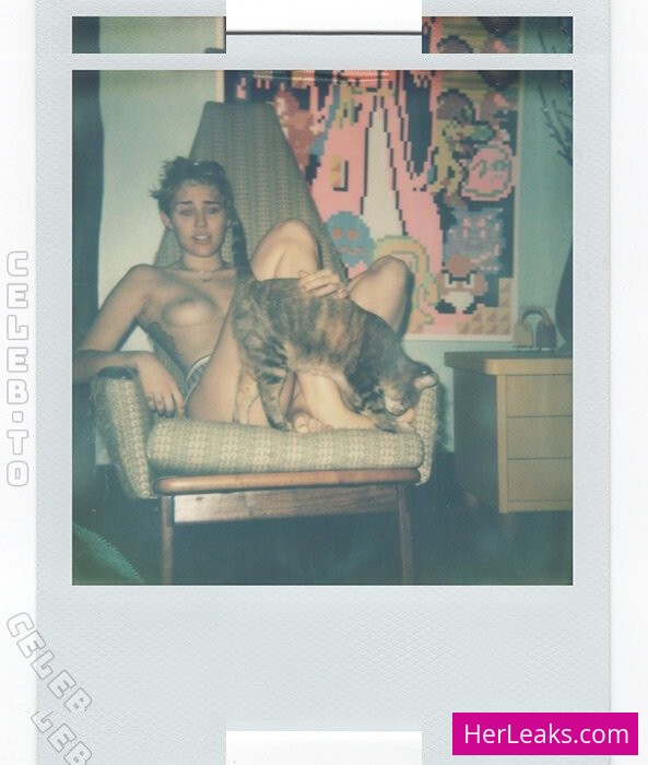 Miley Cyrus - Image 188