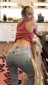 Miley Cyrus - Image 93