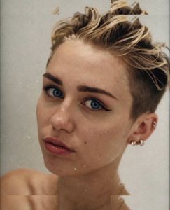 Miley Cyrus - Image 12