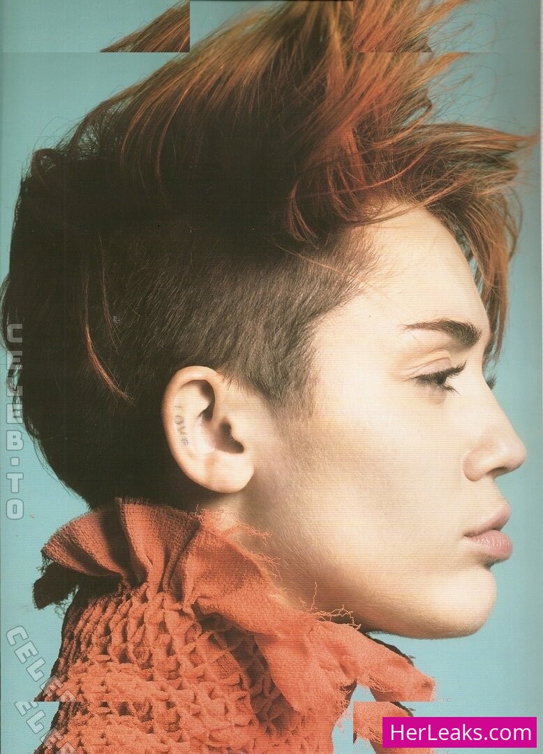 Miley Cyrus - Image 7