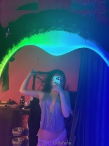 MiMi Chan - Image 40