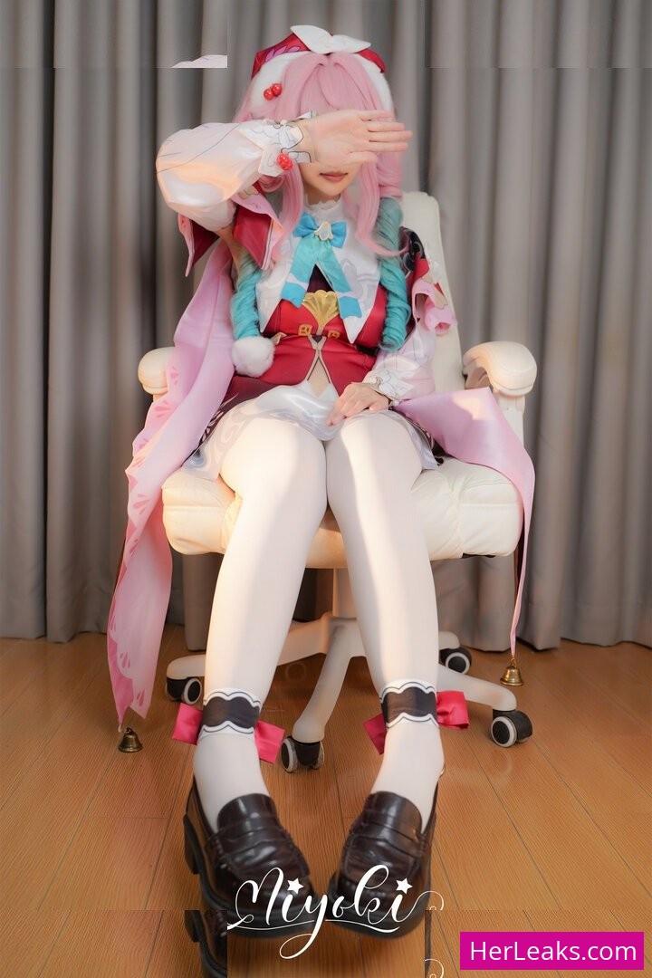 Misaki Suzuki - Image 33