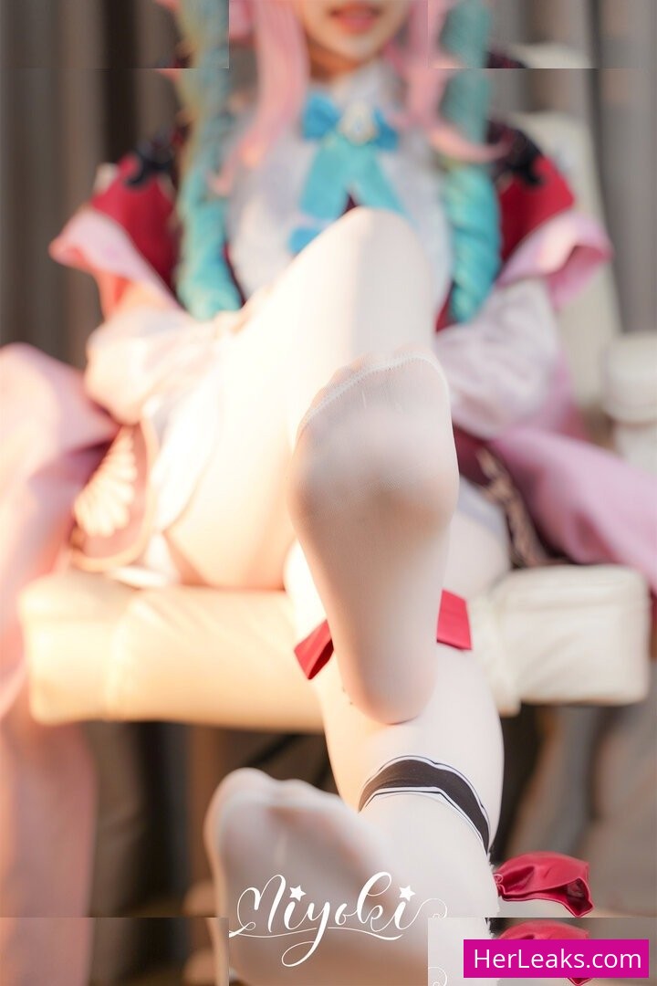 Misaki Suzuki - Image 27