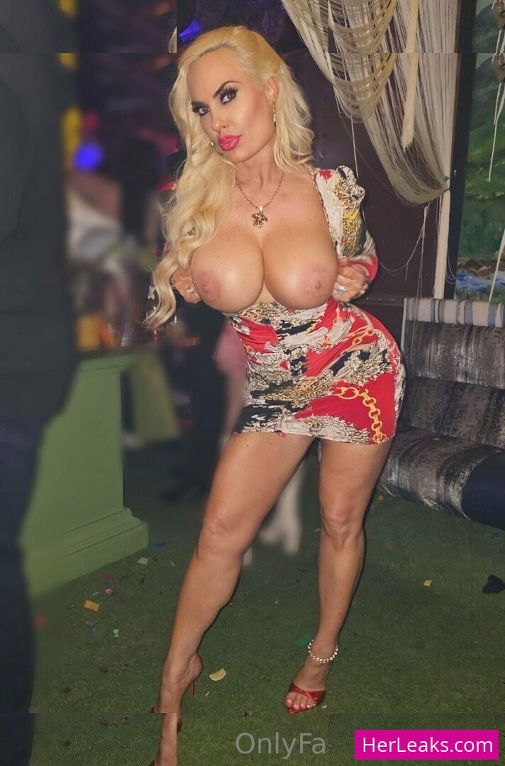 Nicole Coco Austin - Image 161
