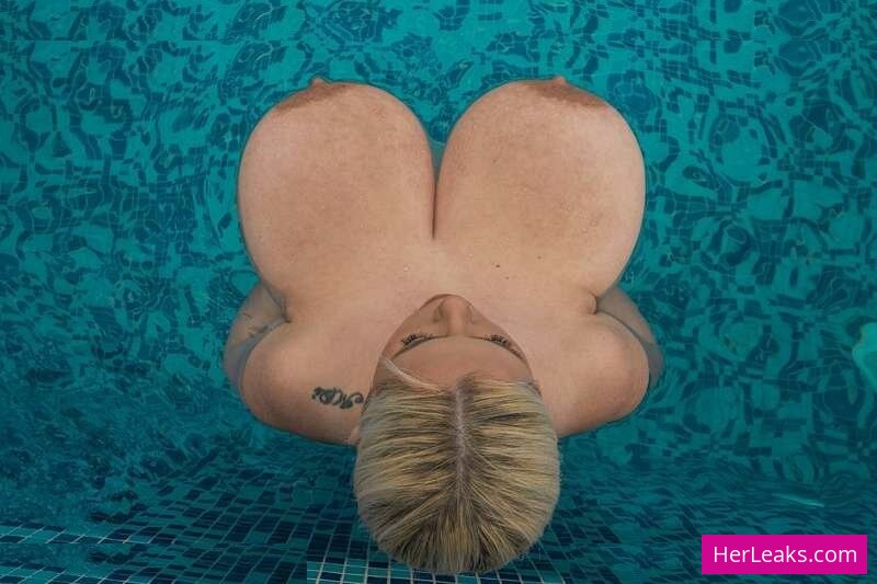 Nina Phoenix - Image 122