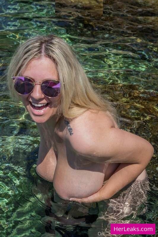 Nina Phoenix - Image 101