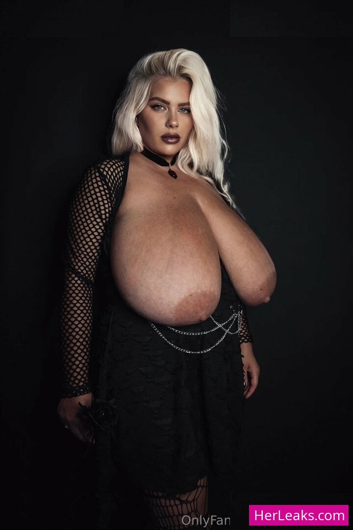Nina Phoenix - Image 15