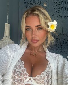 Phoebe Isobel - Image 31