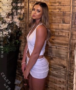 Phoebe Rose - Image 15