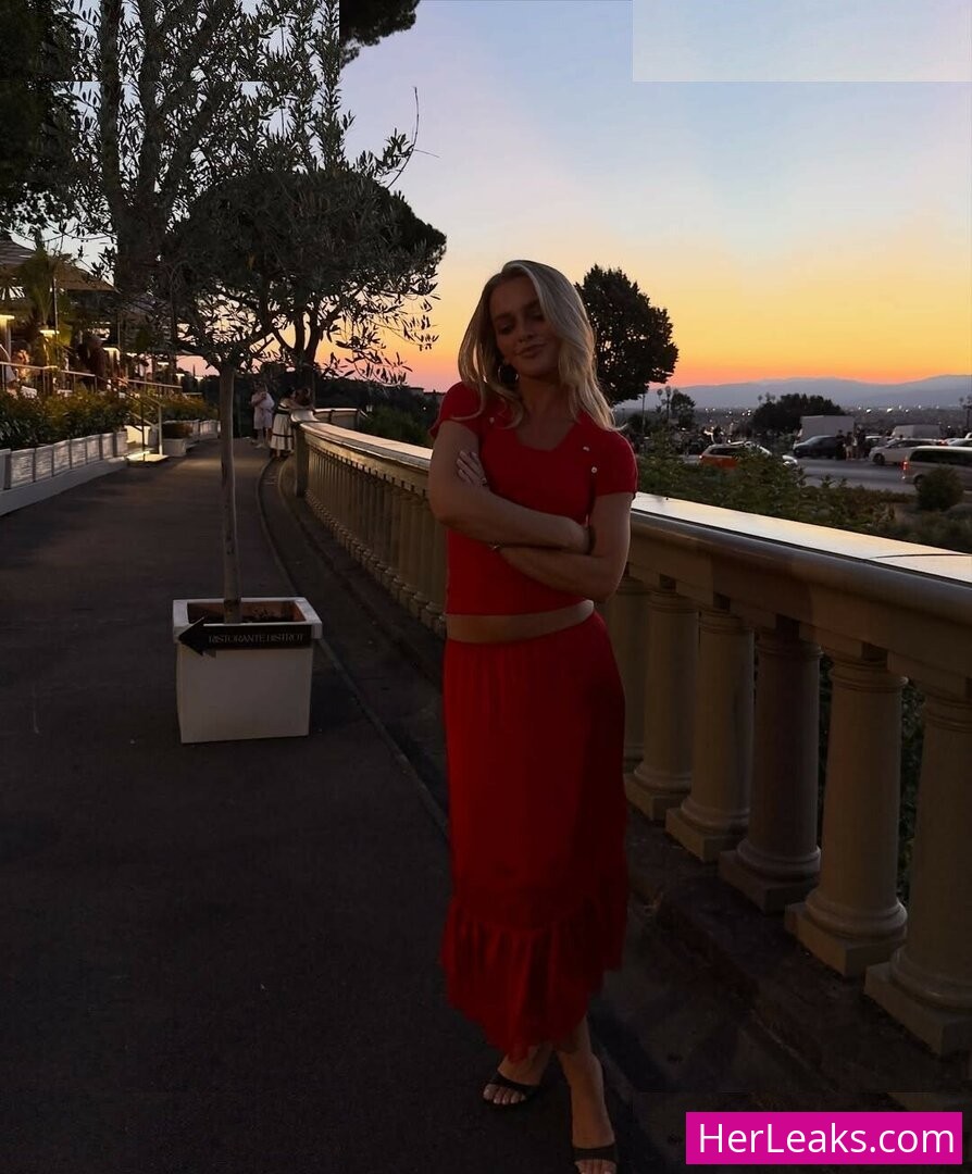 Samantha Riehl - Image 178