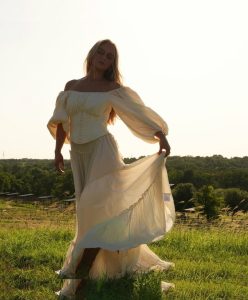 Samantha Riehl - Image 176
