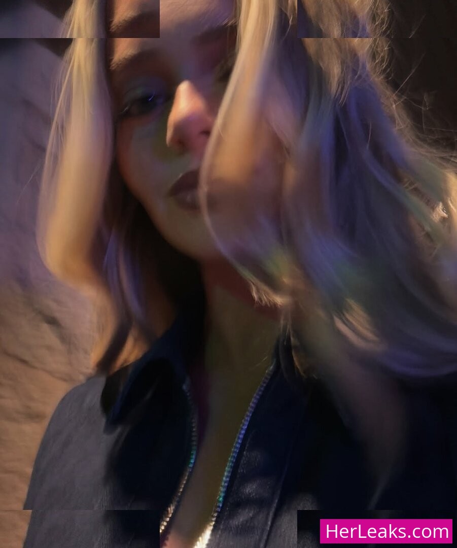 Samantha Riehl - Image 164