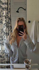 Samantha Riehl - Image 161
