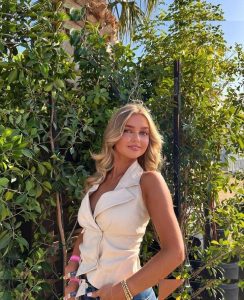 Samantha Riehl - Image 152