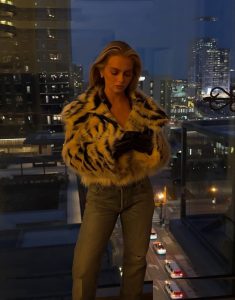 Samantha Riehl - Image 123