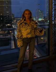 Samantha Riehl - Image 122