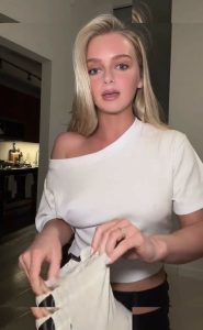 Samantha Riehl - Image 101