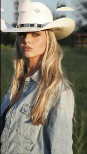 Samantha Riehl - Image 74