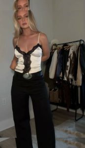 Samantha Riehl - Image 64