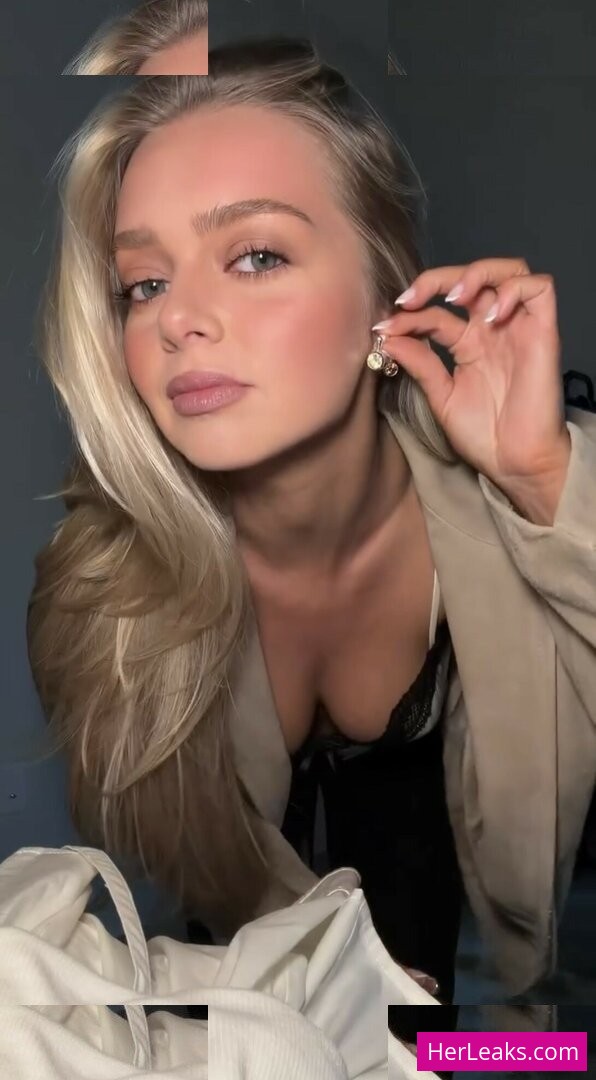 Samantha Riehl - Image 62