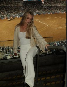 Samantha Riehl - Image 37