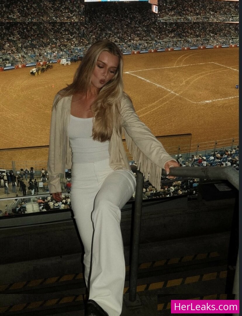 Samantha Riehl - Image 37
