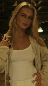 Samantha Riehl - Image 34