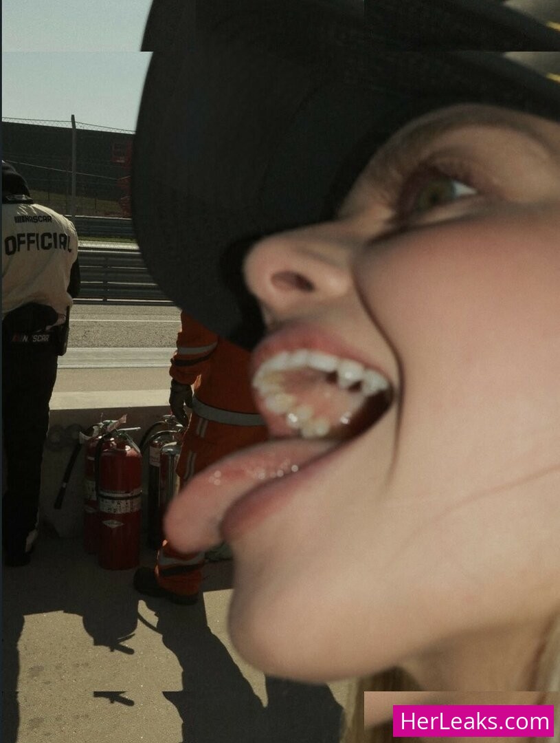 Samantha Riehl - Image 28