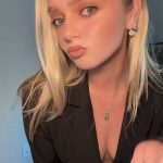Samantha Riehl - Image 6