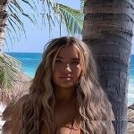 Sarina Nowak - Image 1