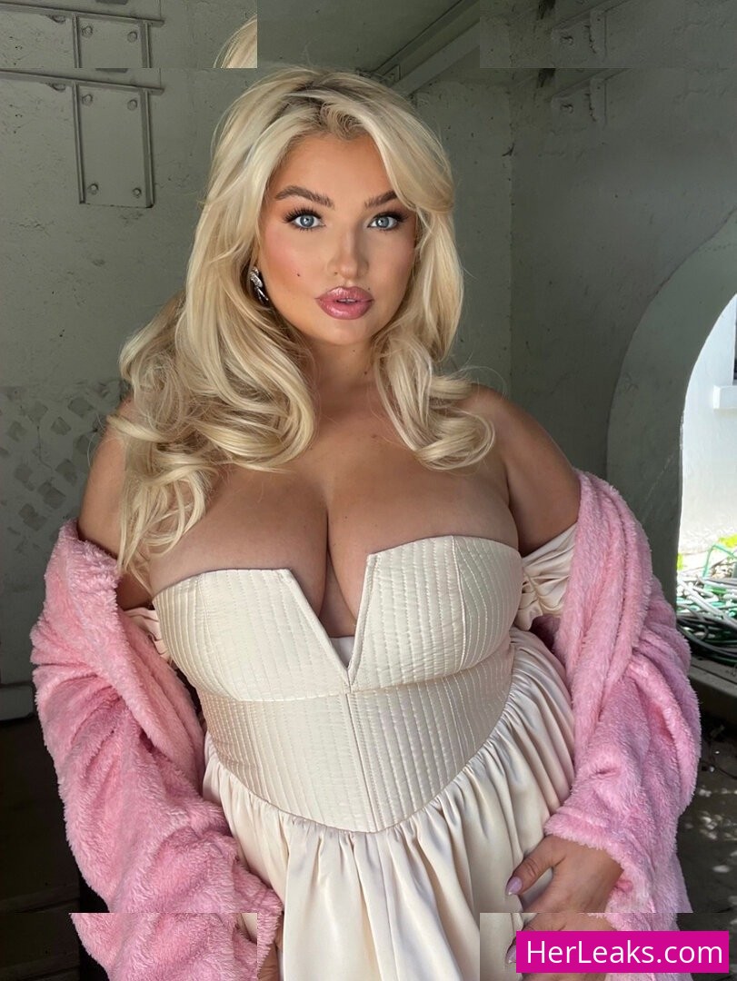 Sarina Nowak - Image 156