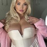 Sarina Nowak - Image 152